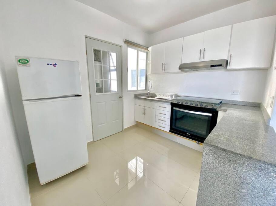 Home & Office Cancun Pool 外观 照片